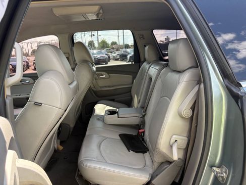 Used 2009 Chevrolet Traverse LT FWD image 13