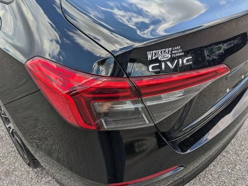 Used 2022 Honda Civic EX image 11