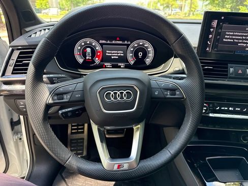Used 2025 Audi SQ5 Premium Plus AWD/4WD image 16