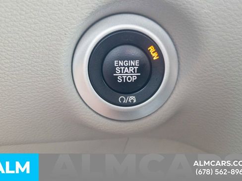 Used 2023 Chrysler Voyager LX FWD image 25