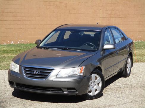Used 2009 Hyundai Sonata GLS w/ Popular Equipment Pkg 2 image 3