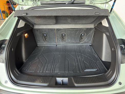 Used 2025 Chevrolet Trax ACTIV w/ Sunroof Package FWD image 19