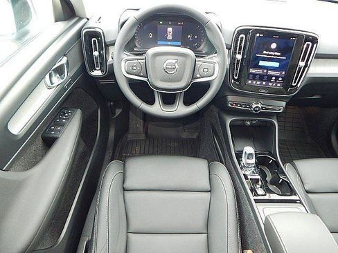 New 2026 Volvo XC40 B5 Plus w/ Protection Package Premier AWD/4WD image 5