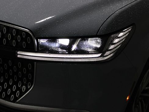 New 2027 Lincoln Navigator Premiere RWD image 58