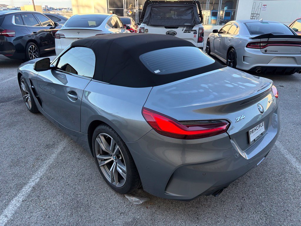 Certified 2024 BMW Z4 sDrive30i w/ Premium Package RWD image 3