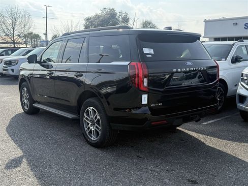New 2025 Ford Expedition Active image 7