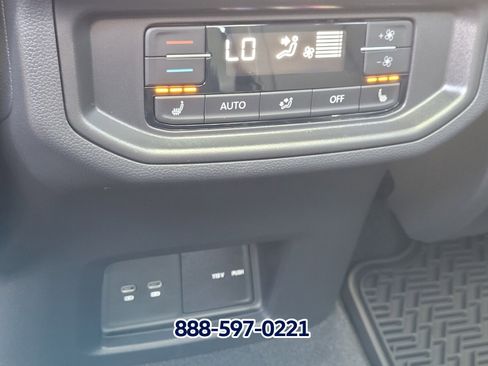 New 2026 Volkswagen Atlas SEL image 9