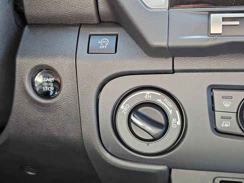 New 2026 Nissan Frontier SV w/ SV Convenience Package AWD/4WD image 15