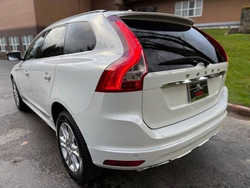 Used 2015 Volvo XC60 T5 Premier w/ Proximity Package image 8