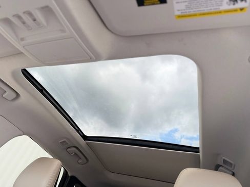 Used 2021 Ford Escape SEL w/ Technology Package FWD image 31