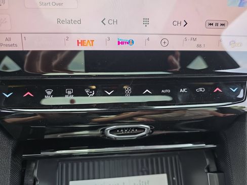 New 2026 Jeep Grand Cherokee L Limited AWD/4WD image 23
