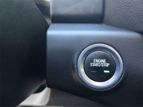 Used 2021 GMC Terrain SLT image 21