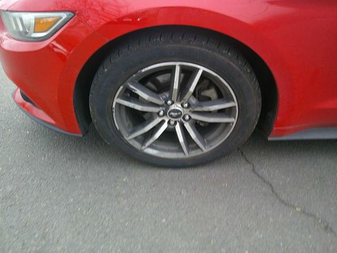 Used 2016 Ford Mustang Premium image 9