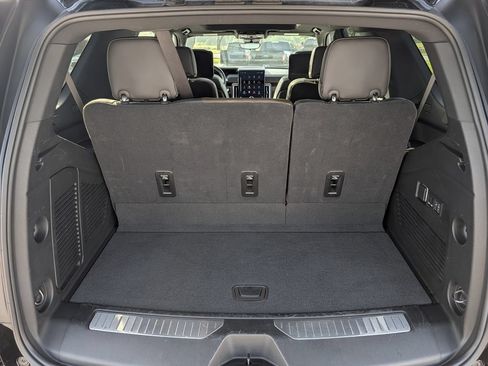 New 2025 GMC Yukon Denali Ultimate AWD/4WD image 30