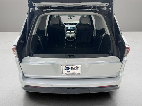 New 2026 Lincoln Navigator Black Label AWD/4WD image 7
