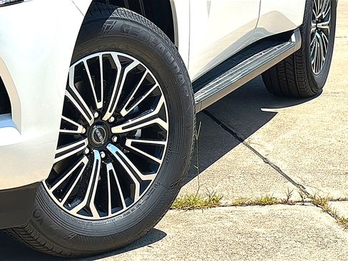 New 2026 Nissan Armada SL AWD/4WD image 3