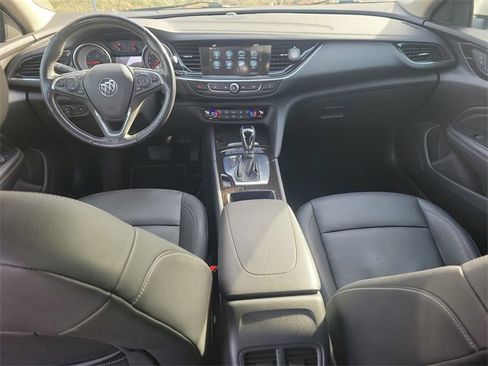 Used 2018 Buick Regal Essence image 9