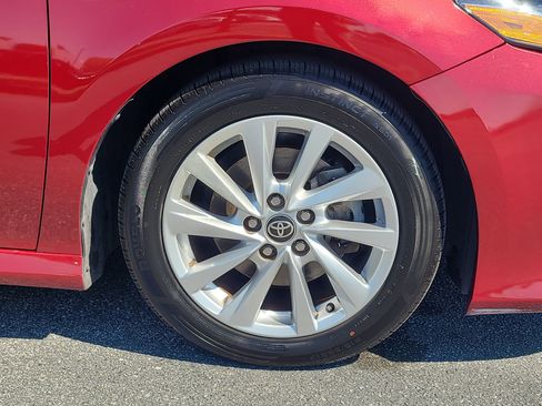 Used 2021 Toyota Camry LE FWD image 10