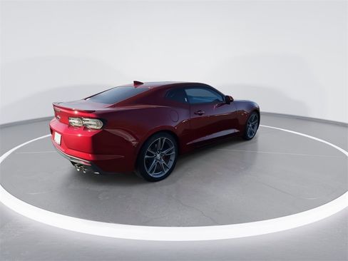 Used 2021 Chevrolet Camaro LT w/ RS Package image 8