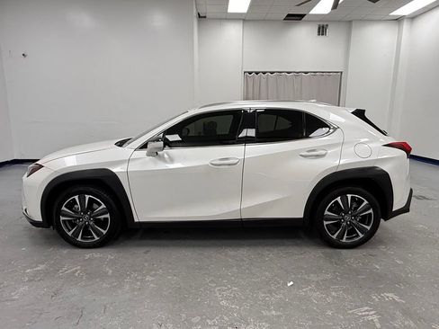 Used 2021 Lexus UX 200 w/ Accessory Package (Z1) FWD image 10