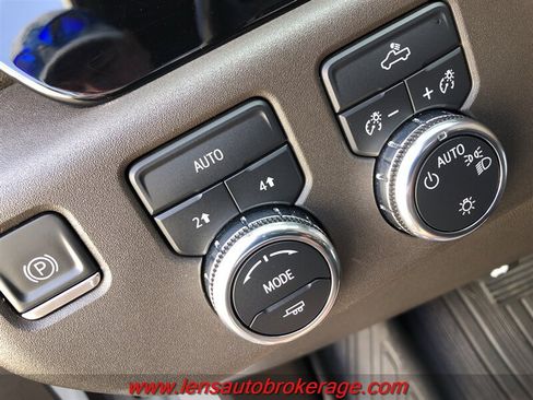Used 2022 GMC Sierra 1500 SLE AWD/4WD image 18