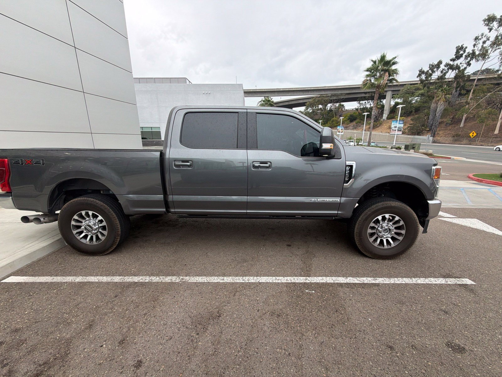 Used 2022 Ford F250 Lariat w/ Lariat Ultimate Package AWD/4WD image 4