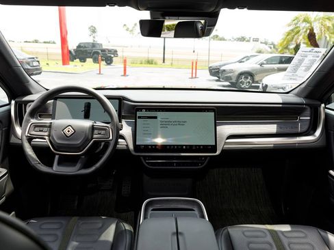 Used 2025 Rivian R1T Adventure AWD/4WD image 16
