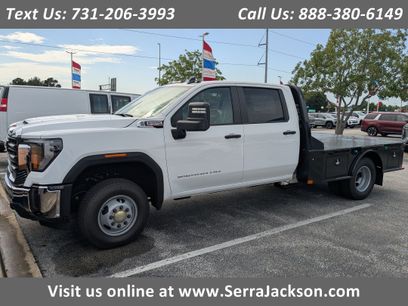 New 2026 GMC Sierra 3500 Pro w/ Convenience Package