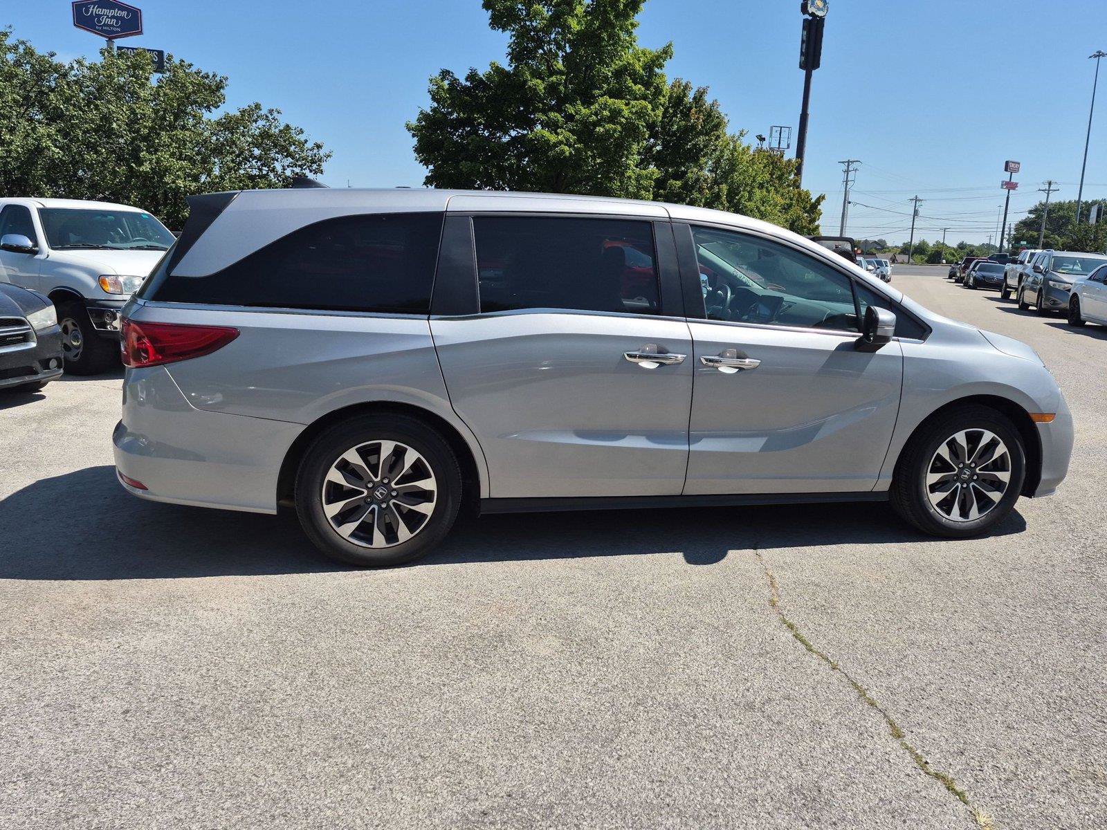 Used 2023 Honda Odyssey EX-L image 6
