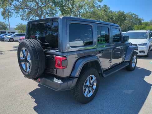 Used 2020 Jeep Wrangler Unlimited Sahara AWD/4WD image 6