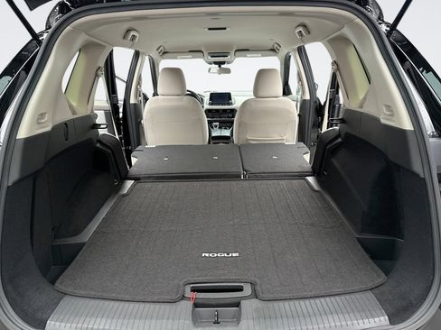 Used 2023 Nissan Rogue SV image 21