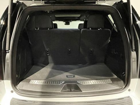 Used 2024 Chevrolet Tahoe High Country image 5