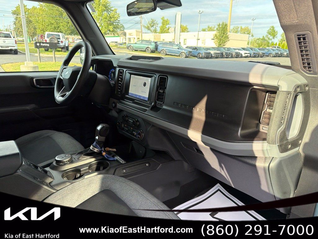 Used 2022 Ford Bronco 4-Door AWD/4WD image 12
