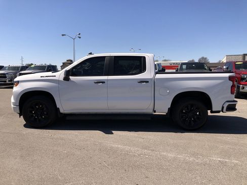 Used 2024 Chevrolet Silverado 1500 Custom image 3