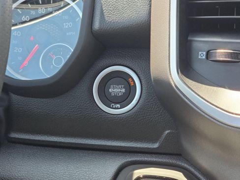 New 2026 RAM 1500 Express AWD/4WD image 23