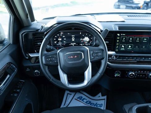 Used 2024 GMC Sierra 1500 Elevation image 16