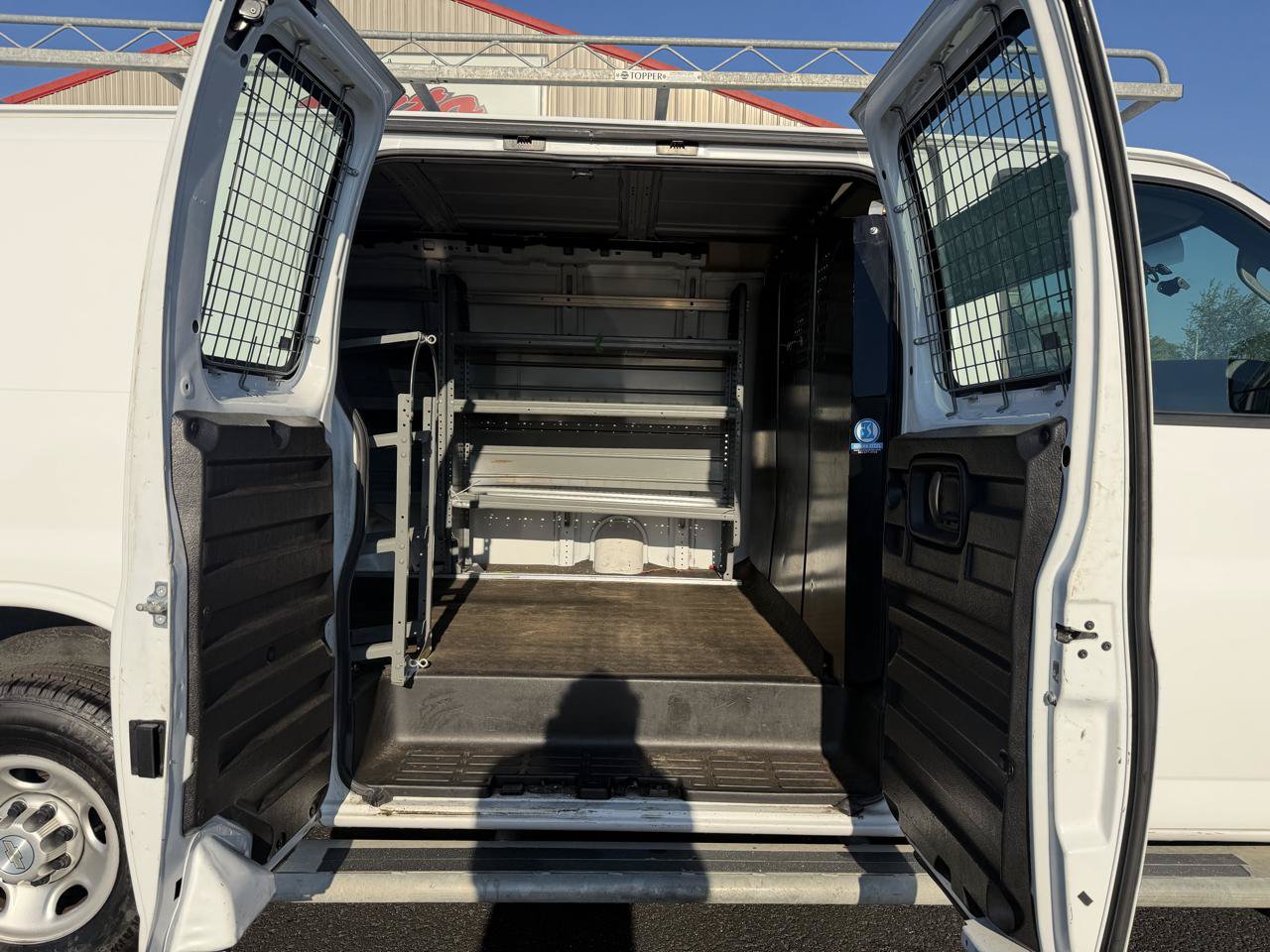 Used 2021 Chevrolet Express 2500 w/ Driver Convenience Package RWD image 18