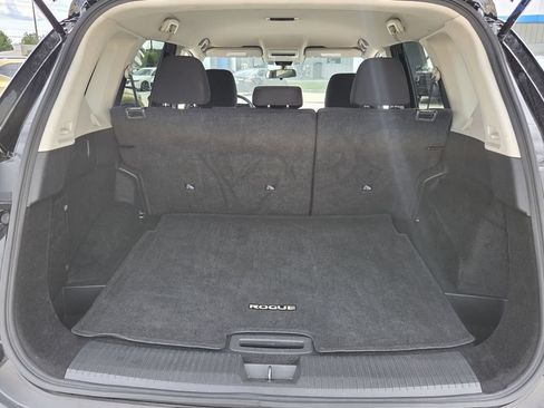 Used 2023 Nissan Rogue S FWD image 16