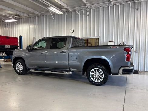 Used 2021 Chevrolet Silverado 1500 LT w/ Bed Protection Package AWD/4WD image 3