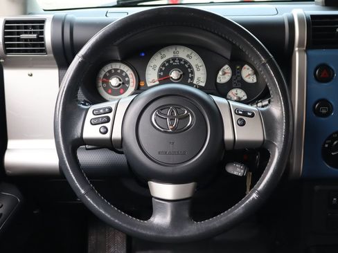 Used 2011 Toyota FJ Cruiser 4WD w/ Upgrade Pkg image 14