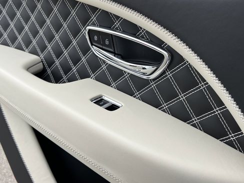 Certified 2023 Bentley Bentayga Speed image 36