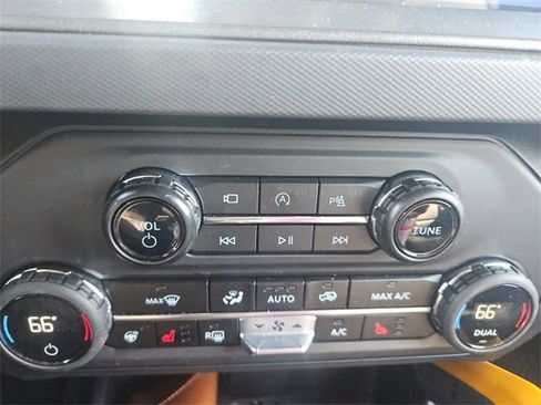 Used 2024 Ford Bronco Badlands image 10