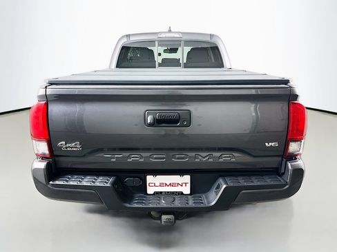 Used 2021 Toyota Tacoma SR5 AWD/4WD image 8