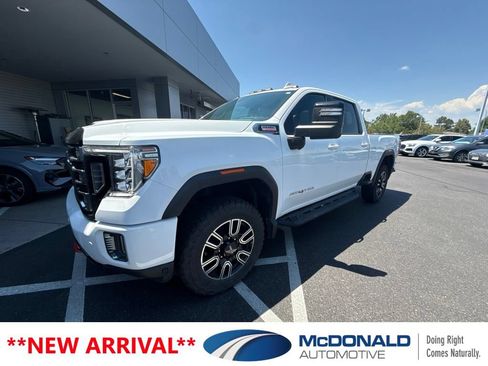 Used 2022 GMC Sierra 2500 AT4 w/ AT4 Premium Plus Package AWD/4WD image 1