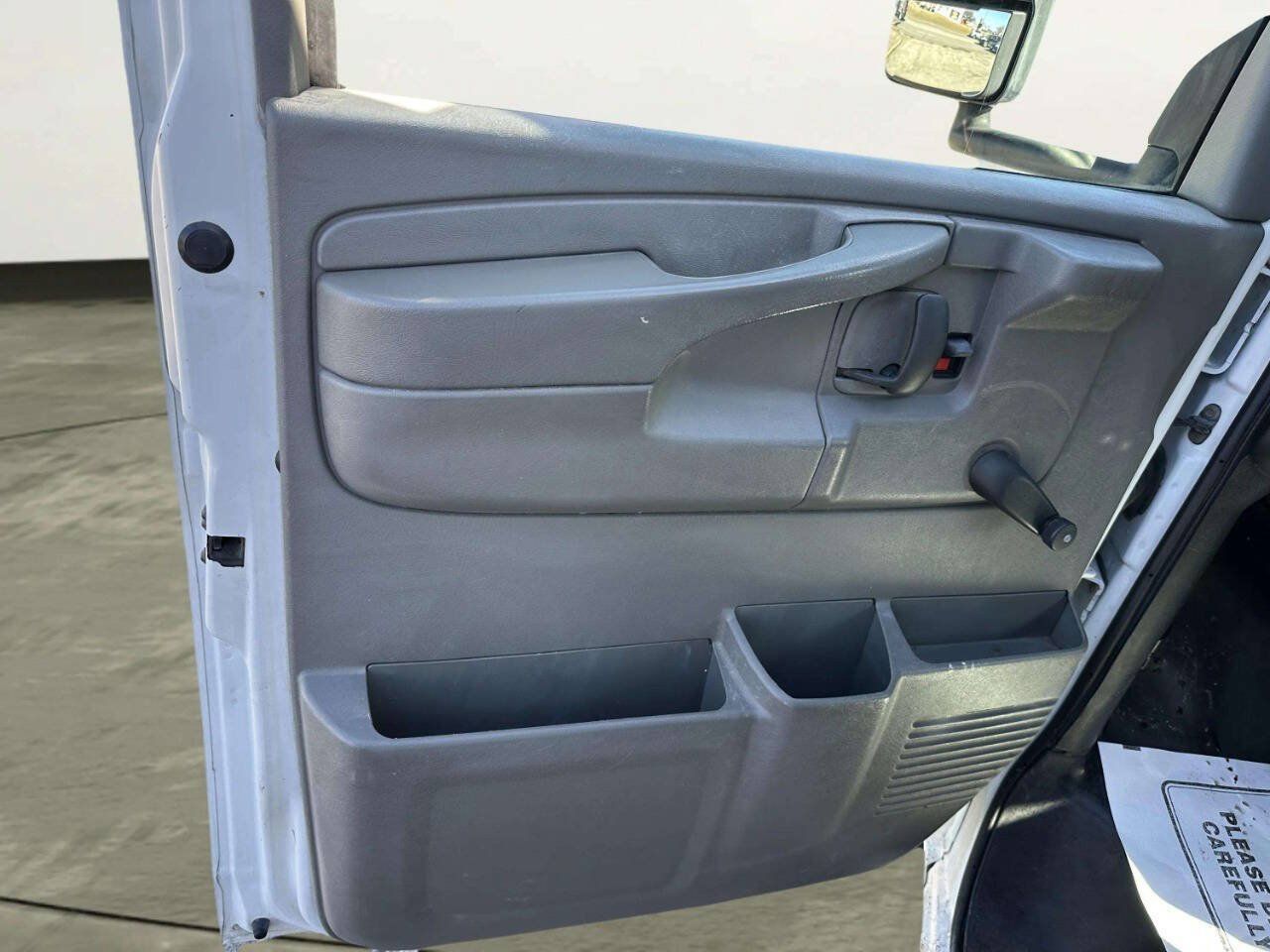 Used 2007 GMC Savana 3500 RWD image 15