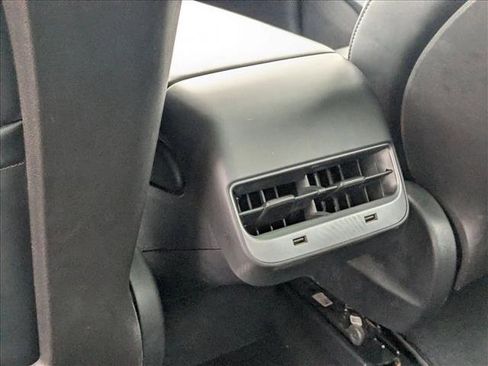 Used 2020 Tesla Model 3 Standard Range image 16