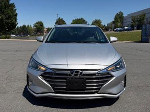 Used 2019 Hyundai Elantra SE FWD image 6