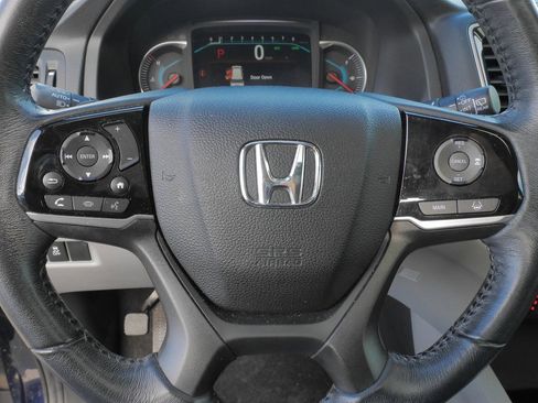 Used 2020 Honda Pilot Touring image 29