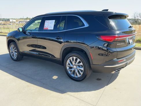 Used 2025 Buick Enclave Preferred image 5