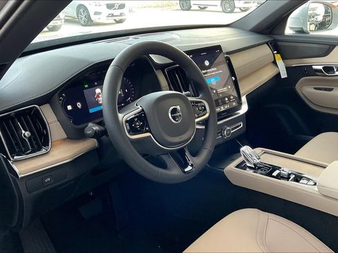 New 2026 Volvo XC90 B6 Plus w/ Protection Package Premier AWD/4WD image 15